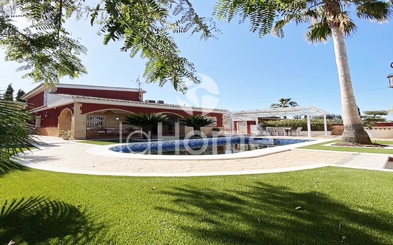 CHALET INDEPENDIENTE EN VENTA EN BÉTERA